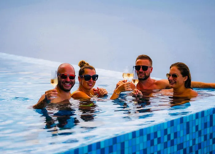 Club Tropicana Carana With Infinity Pool Apartment *