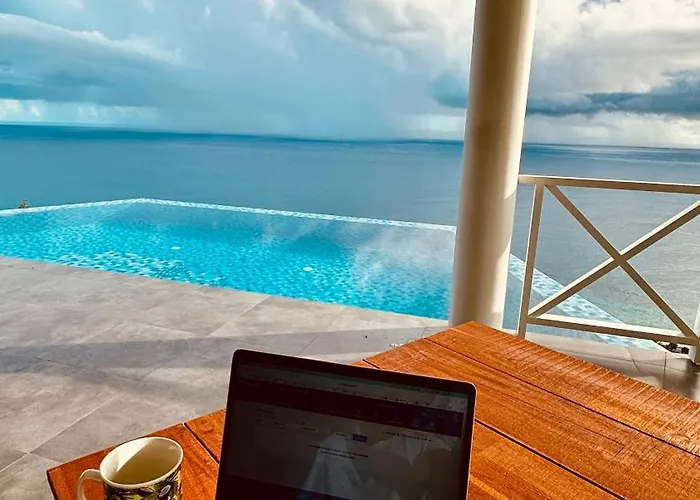 Club Tropicana Carana With Infinity Pool * Machabee