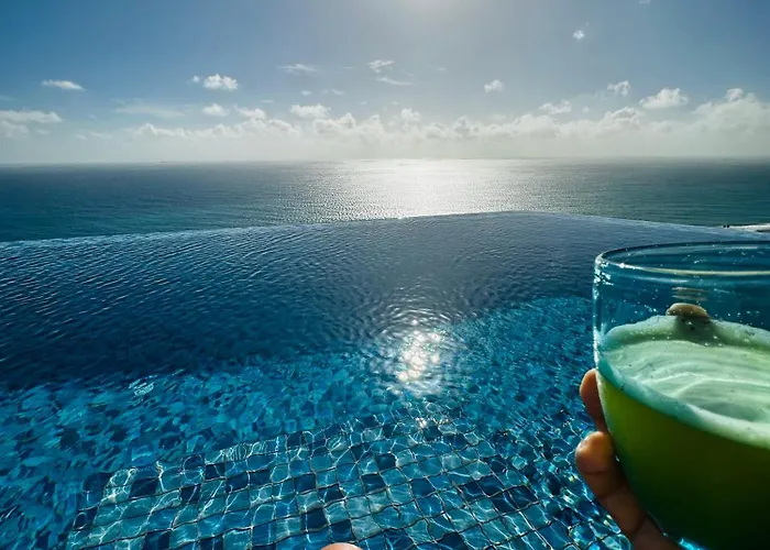 Club Tropicana Carana With Infinity Pool *